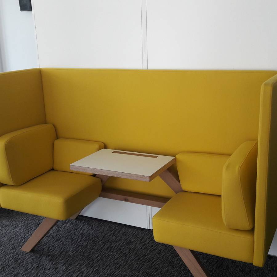 canapé jaune
